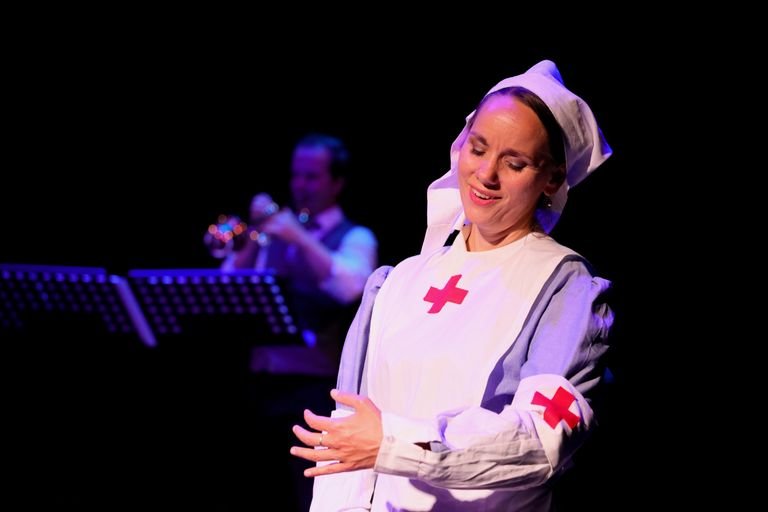 Her War - Edwin Roxburgh 